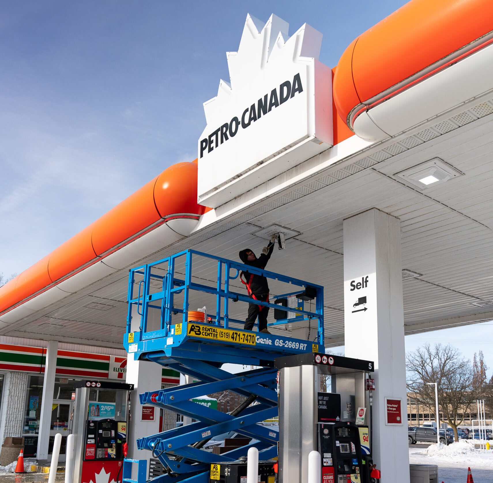 Commercial Electrical Services London Somerton Electric