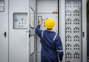 Somerton Electric - Giant Service Panel - Electrical Maintenance Blog